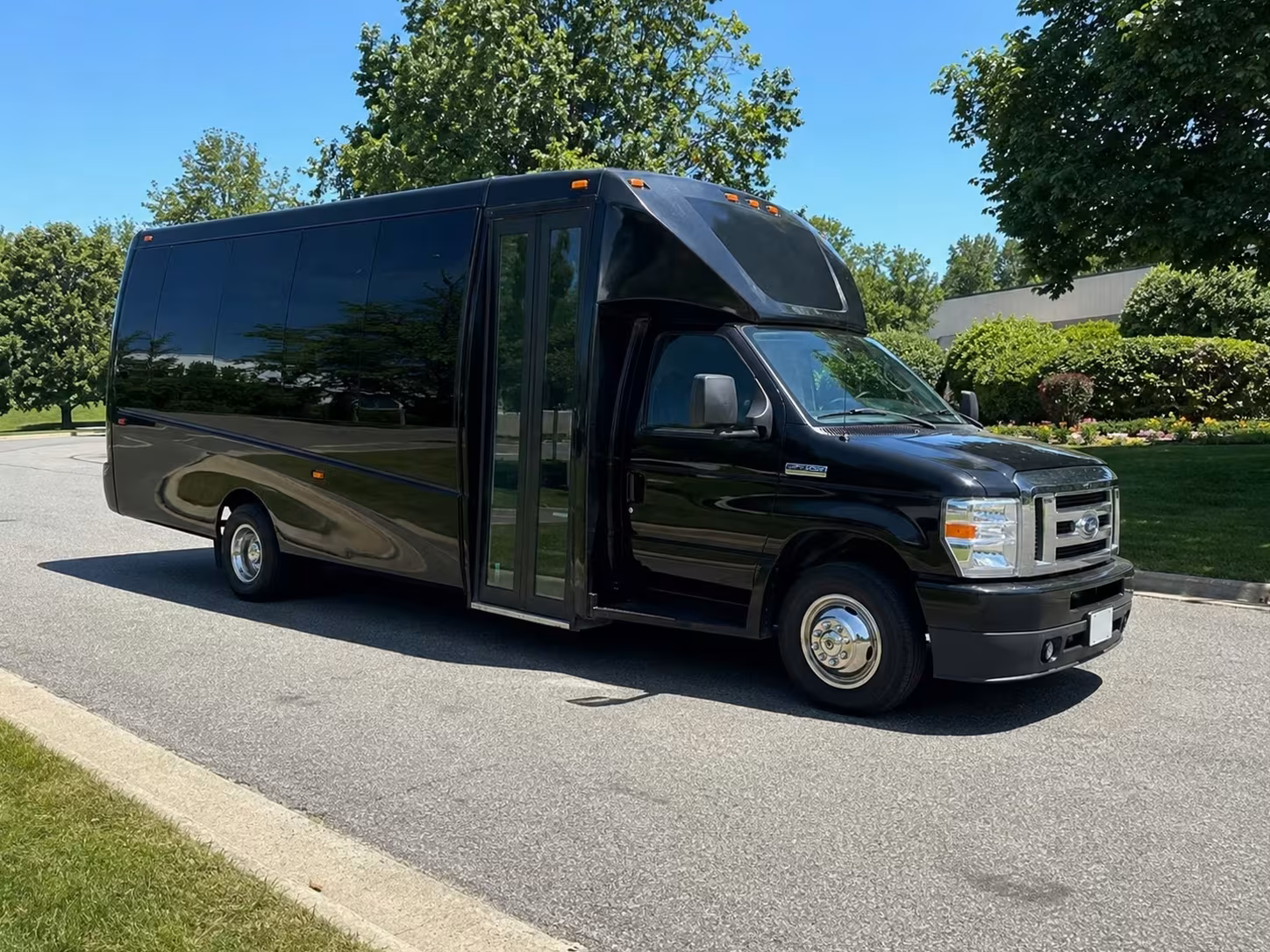 party buses and minibuses that make augusta prom night unforgettable